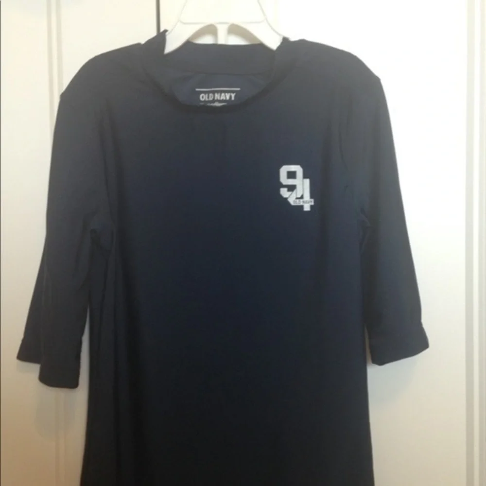 Boys Old Navy medium size 8 swim shirt